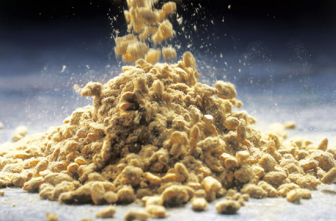 明治时代的传统做法。传统的酒瓮发酵。